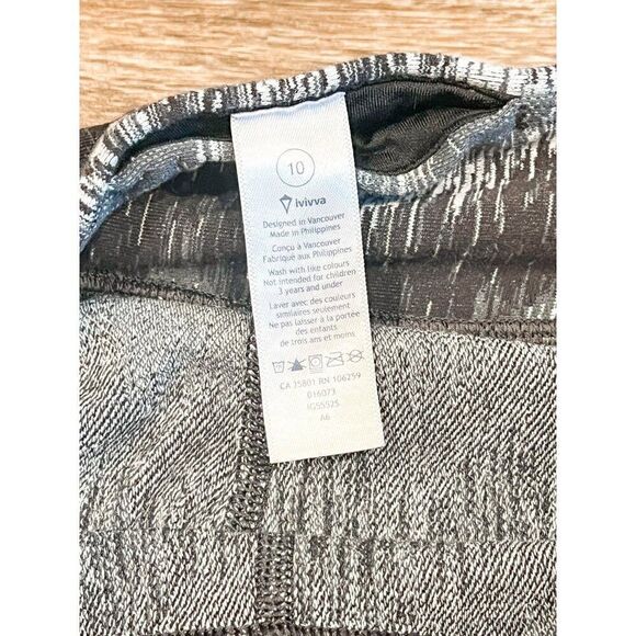 Ivivva by Lululemon Chevron Striped Thick Leggings Size 10 - Picture 2 of 4